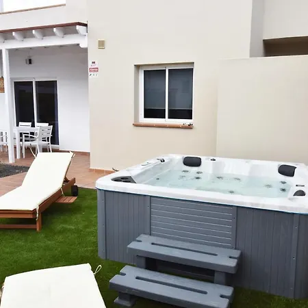 Fuerte Holiday Jacuzzi & Style Βίλα La Oliva
