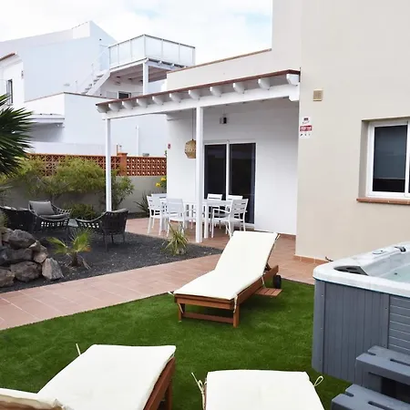 Fuerte Holiday Jacuzzi & Style Βίλα *