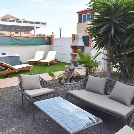Villa Fuerte Holiday Jacuzzi & Style La Oliva
