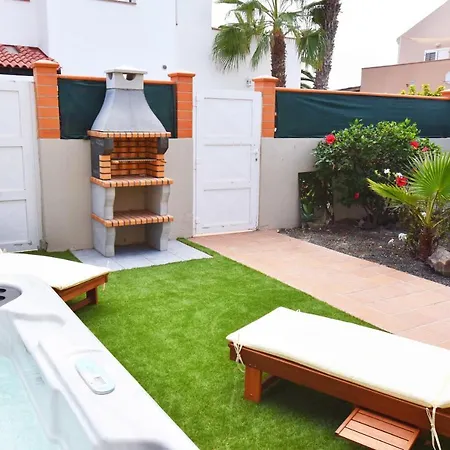 Fuerte Holiday Jacuzzi & Style *